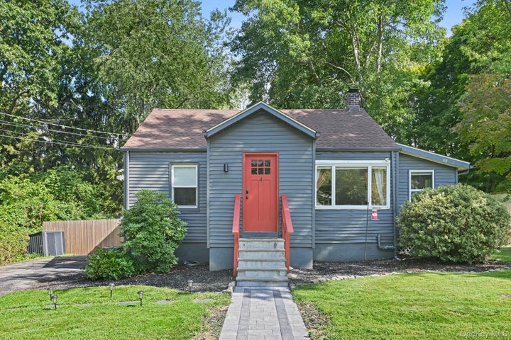 Photo 1 of 21 — 4 Windsor, Croton-on-Hudson, NY 10520