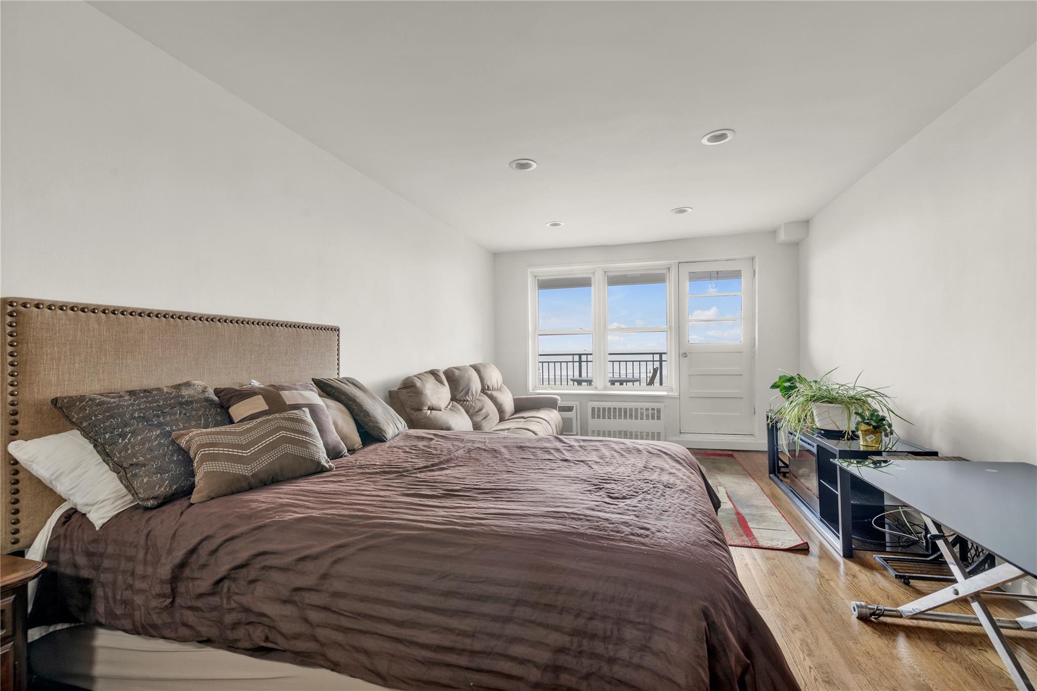 1 E Broadway #6H, Long Beach, New York image 3