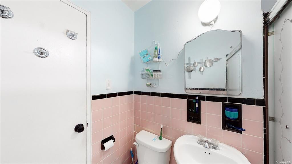 33-06 92 St #5R, Jackson Heights, New York image 7