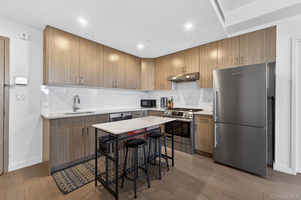 Photo of 8808 Justice Avenue #6G, Elmhurst, NY 11373 (MLS # 951258)