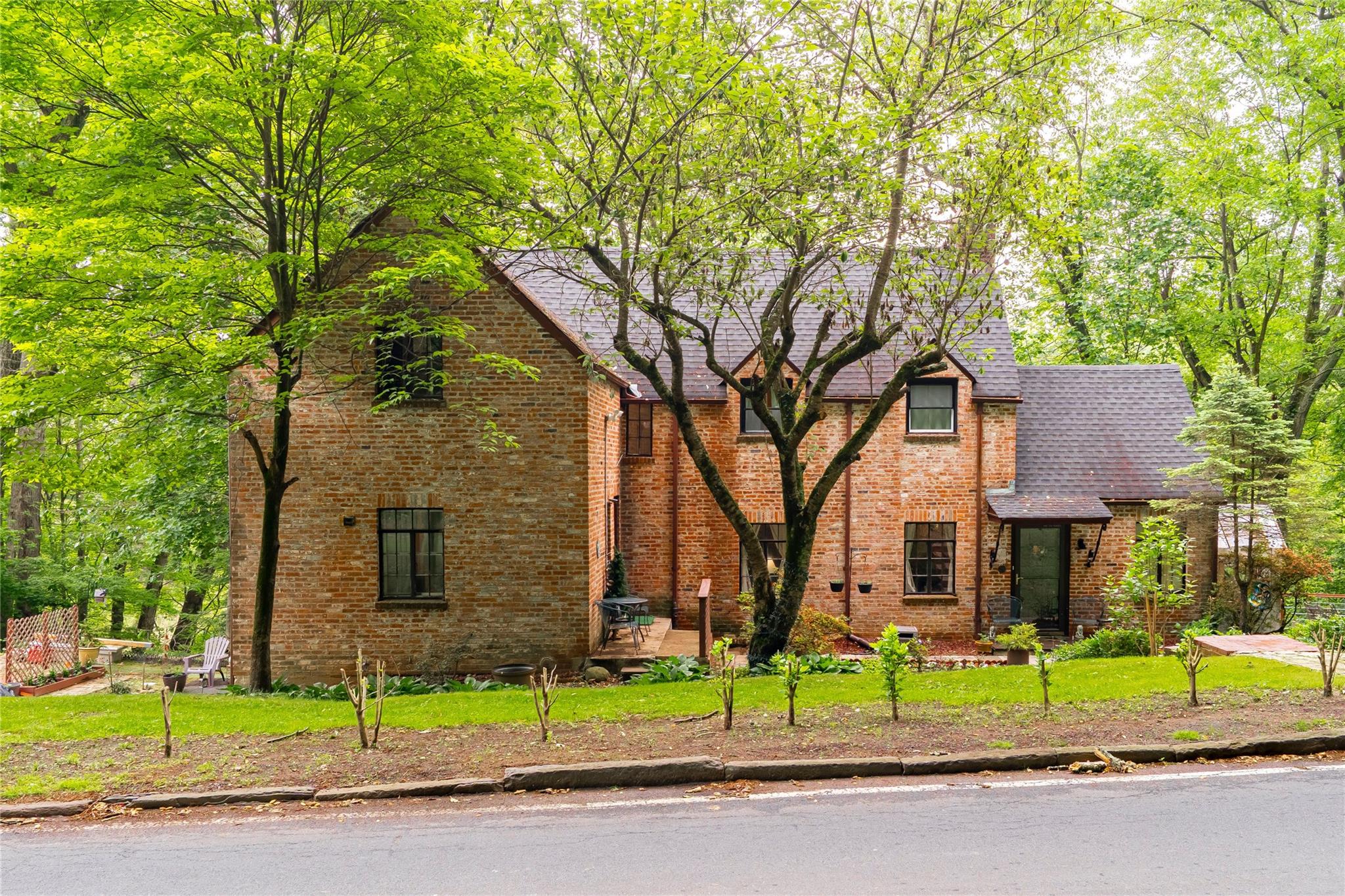 640 Old Kensico Road, White Plains, New York image 1