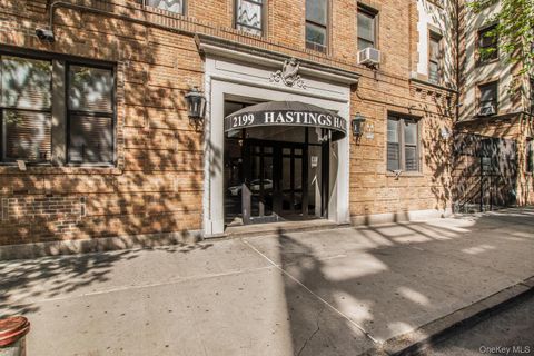 Photo of 2199 Holland Avenue #4D, Bronx, NY 10462 (MLS # 930879)