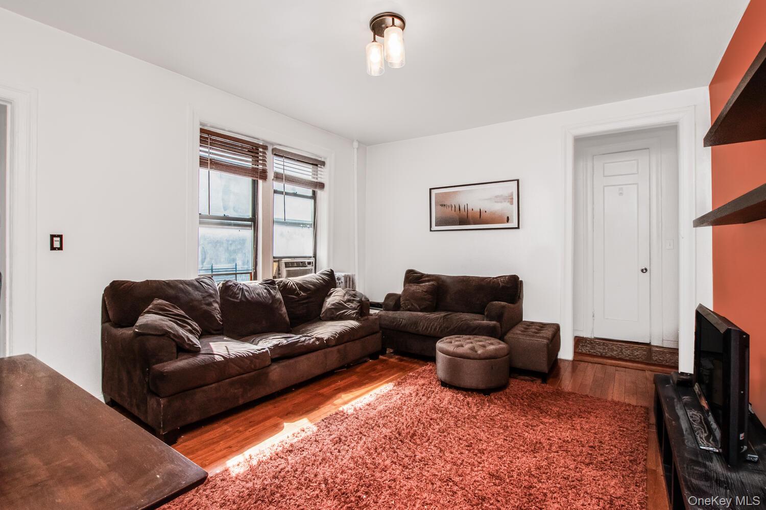 2199 Holland Avenue 4D