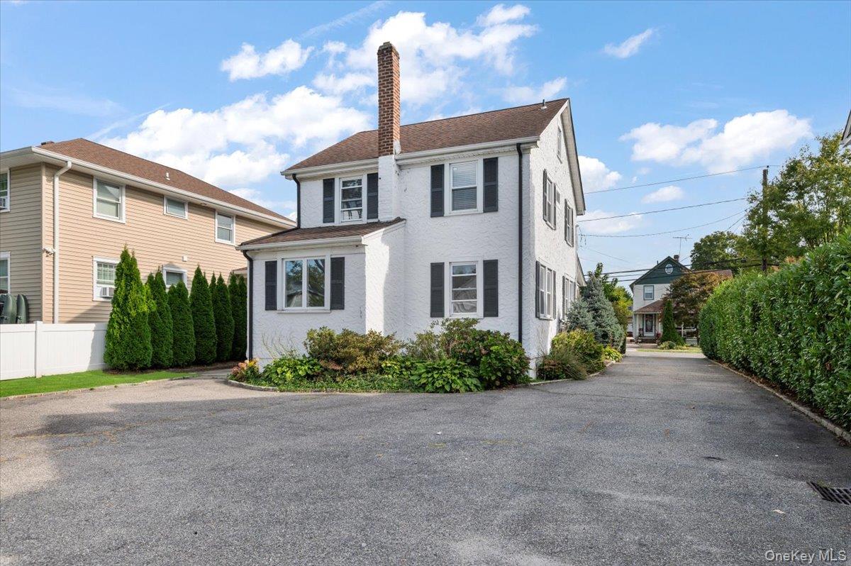 Port Washington, New York 11050, United States, 3 Bedrooms Bedrooms, ,1 BathroomBathrooms,Residential,Active,160813