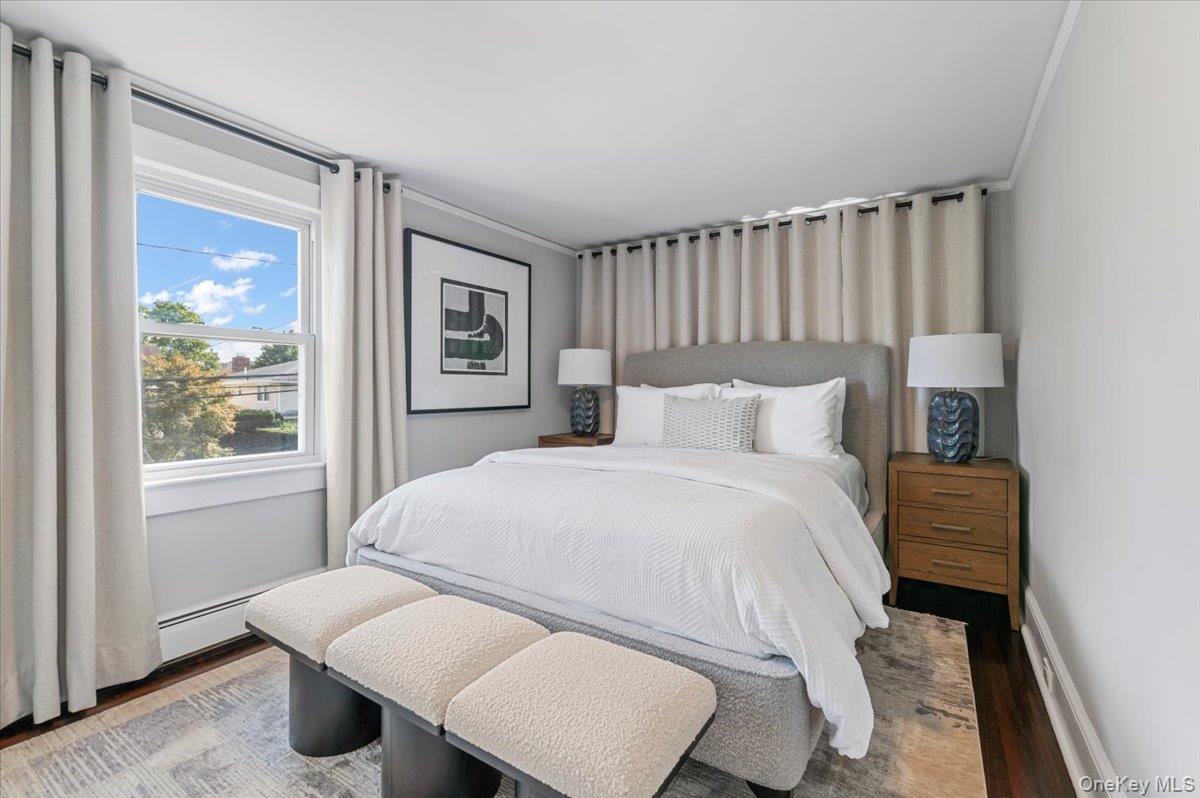 Port Washington, New York 11050, United States, 3 Bedrooms Bedrooms, ,1 BathroomBathrooms,Residential,Active,160813