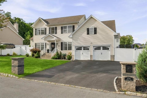 Photo for 2726 Colonial Drive