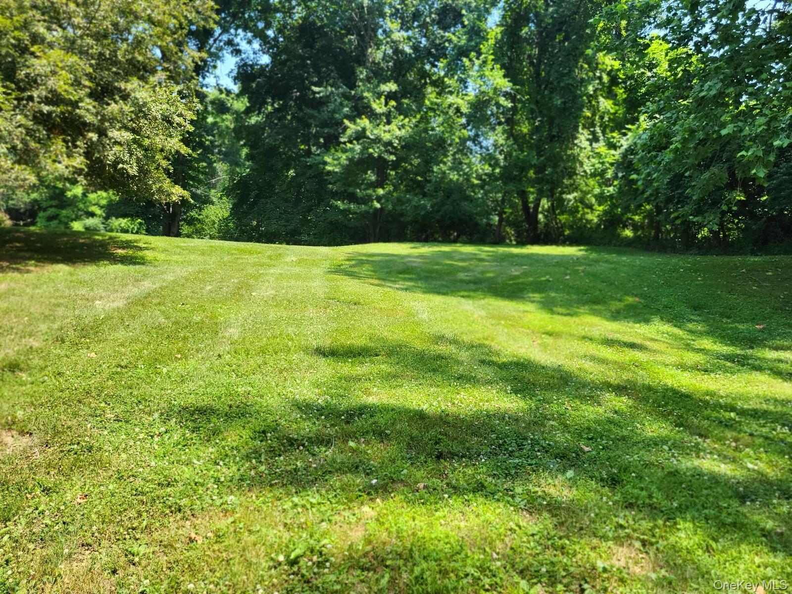 15 Blue Jay Drive