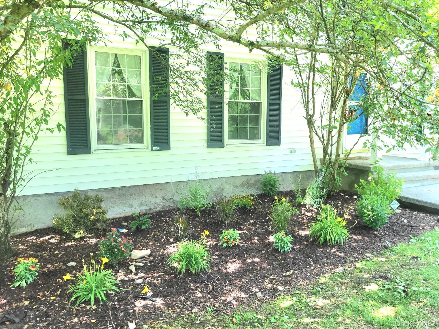 15 Blue Jay Drive