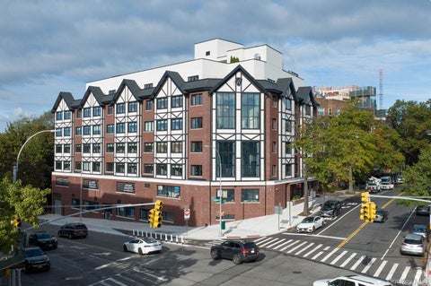 Condo For Rent - 241-15 Northern Boulevard #3K<br/> Little Neck, NY 11362
