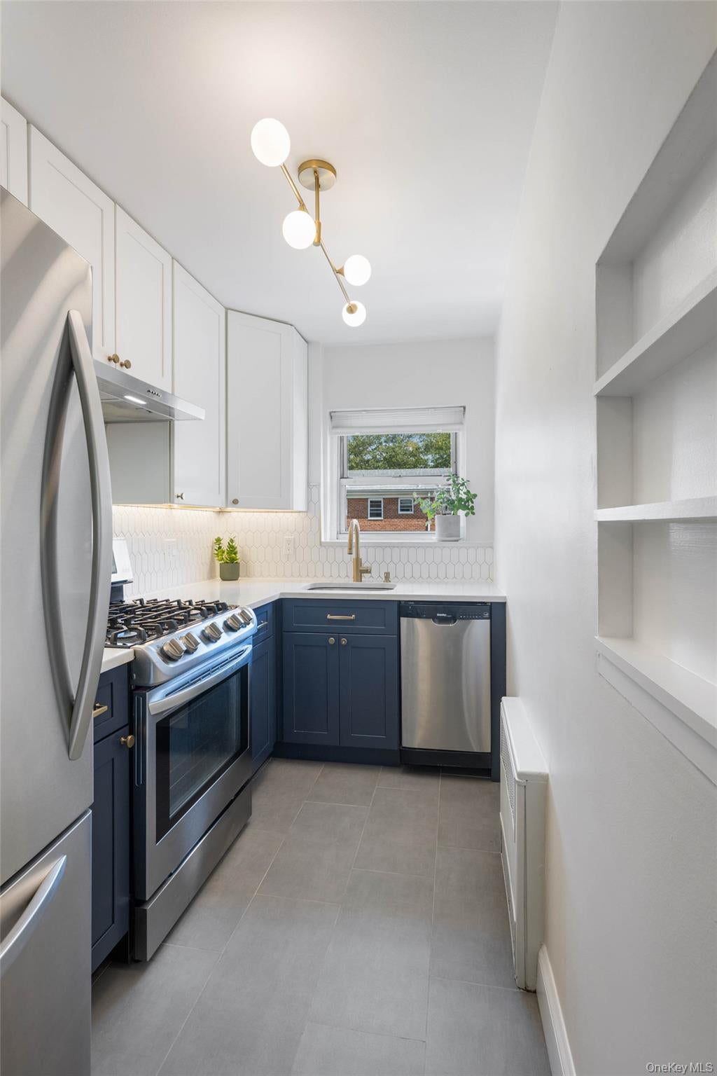 183 Drake Avenue 1K