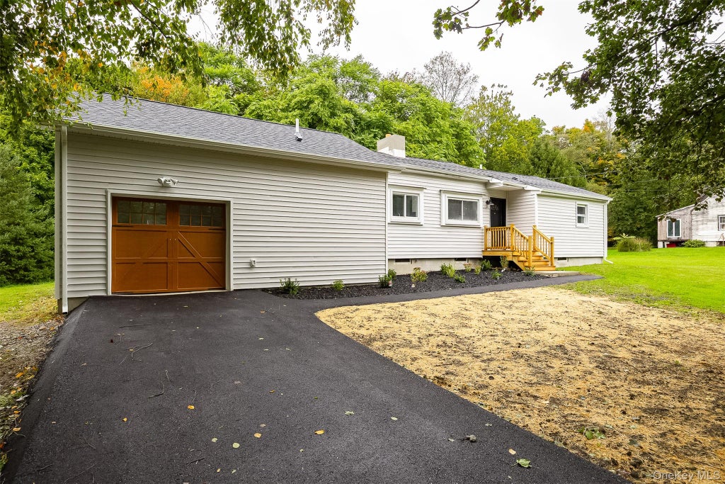 Photo of 15 Balsam Road, Hyde Park, NY 12538 (MLS # 1056453)