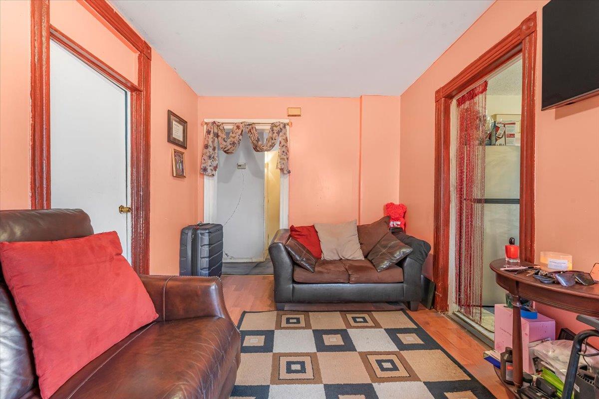 515 S 9th Avenue, Mount Vernon, New York image 2