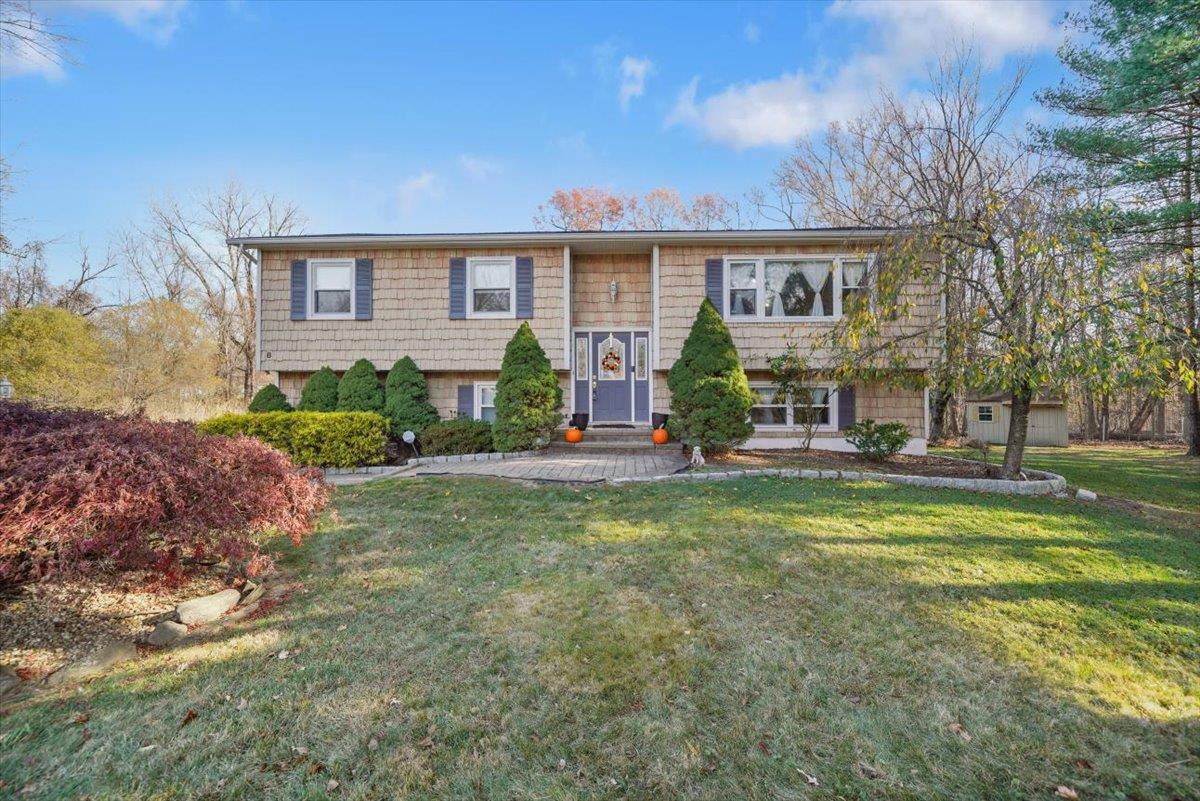 8 Green Bower Lane, New City, New York image 2