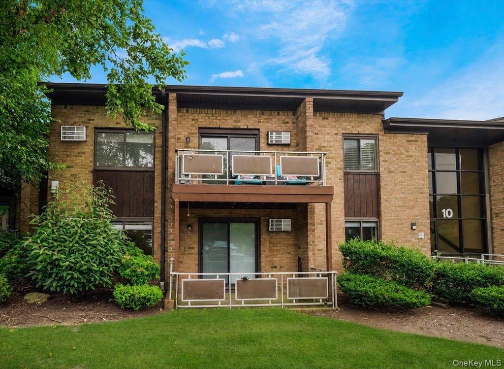 Photo of 10 Brevoort Drive #2A, Pomona, NY 10970 (MLS # 1031917)