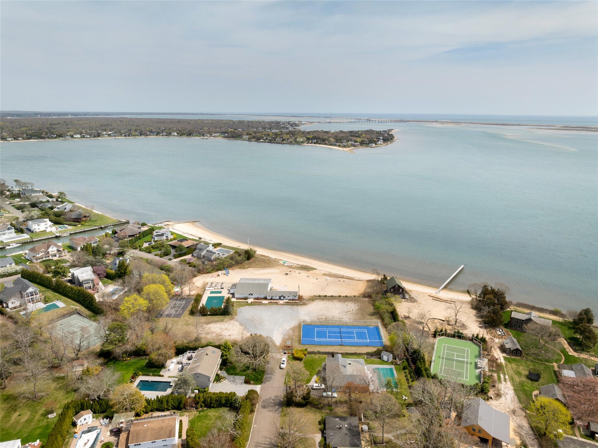 16 Middle Road, Hampton Bays, New York image 37