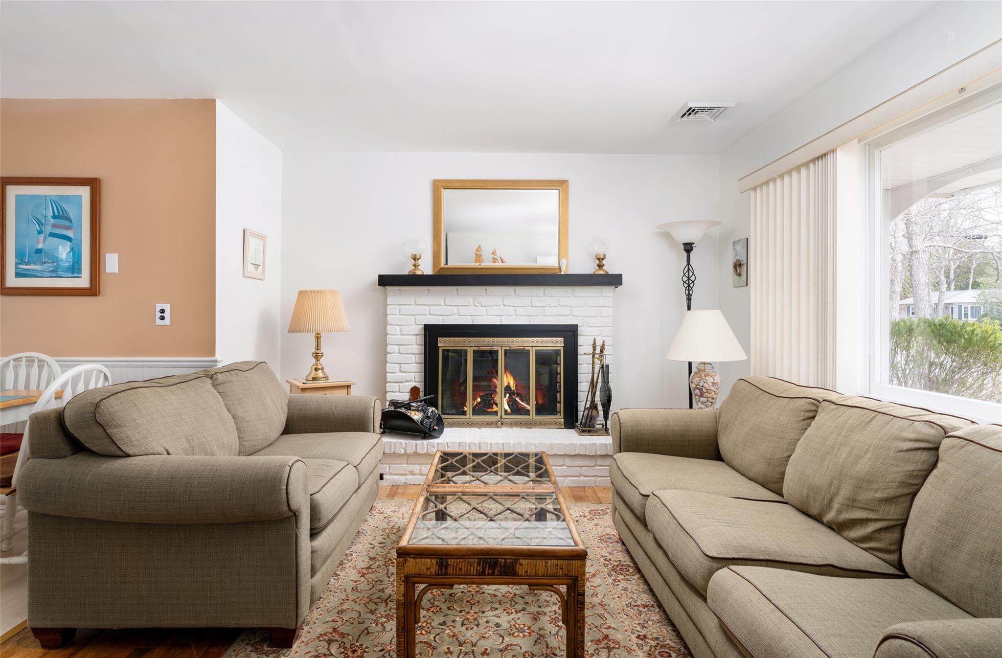 16 Middle Road, Hampton Bays, New York image 8