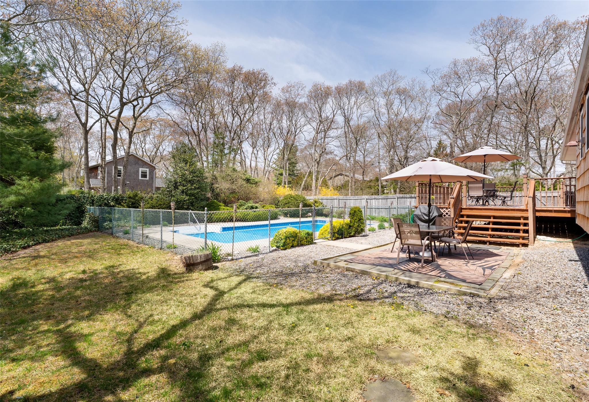 16 Middle Road, Hampton Bays, New York image 25