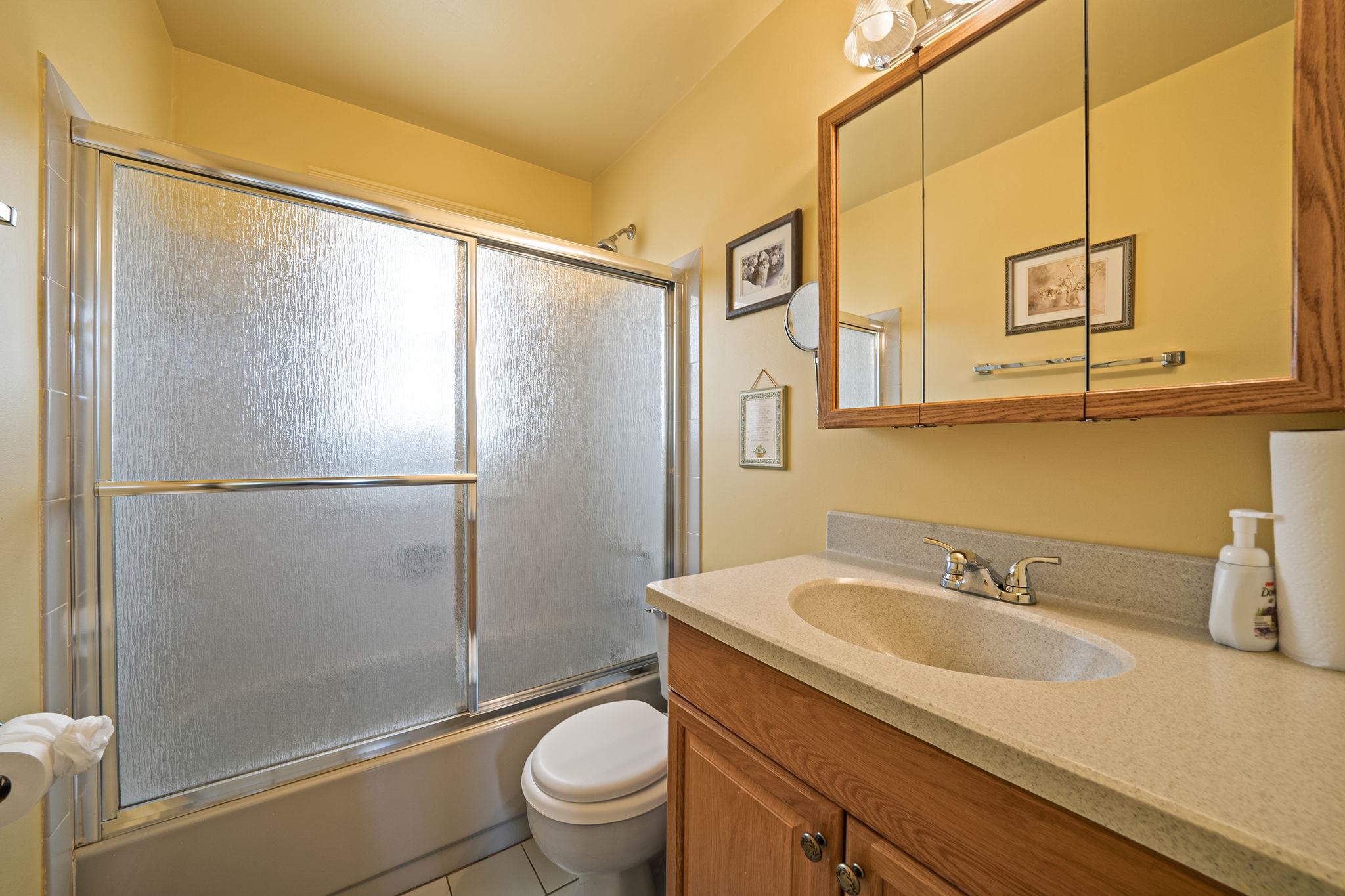 41 Lafayette Avenue, Bethpage, New York image 18