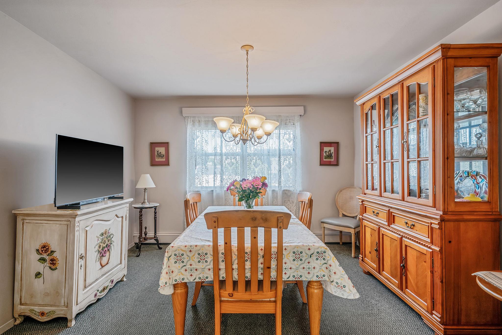 41 Lafayette Avenue, Bethpage, New York image 15