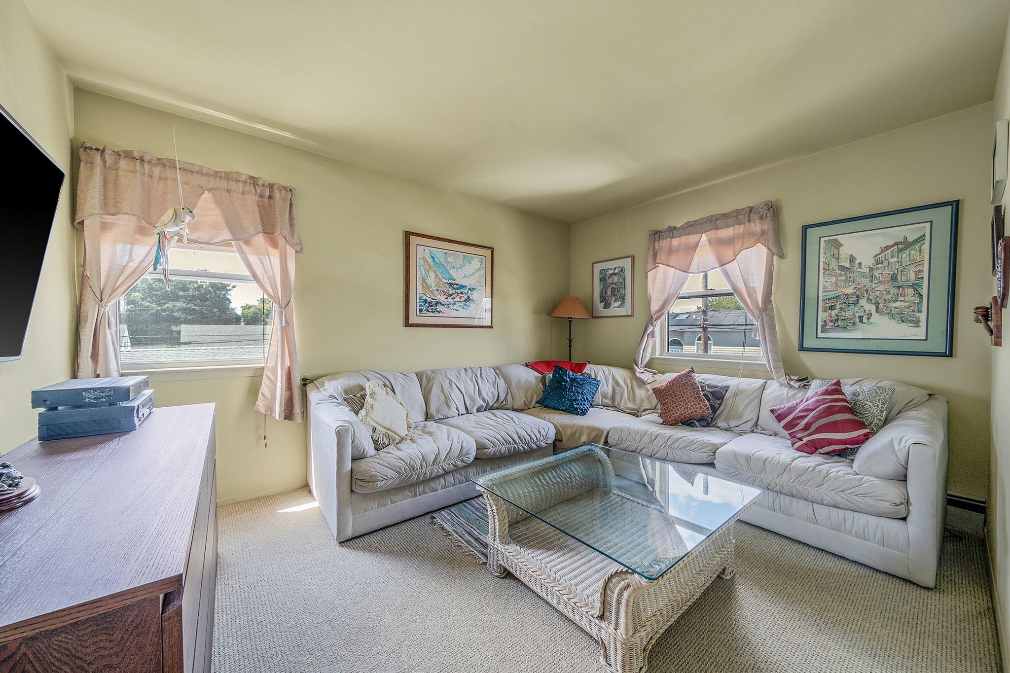 41 Lafayette Avenue, Bethpage, New York image 11
