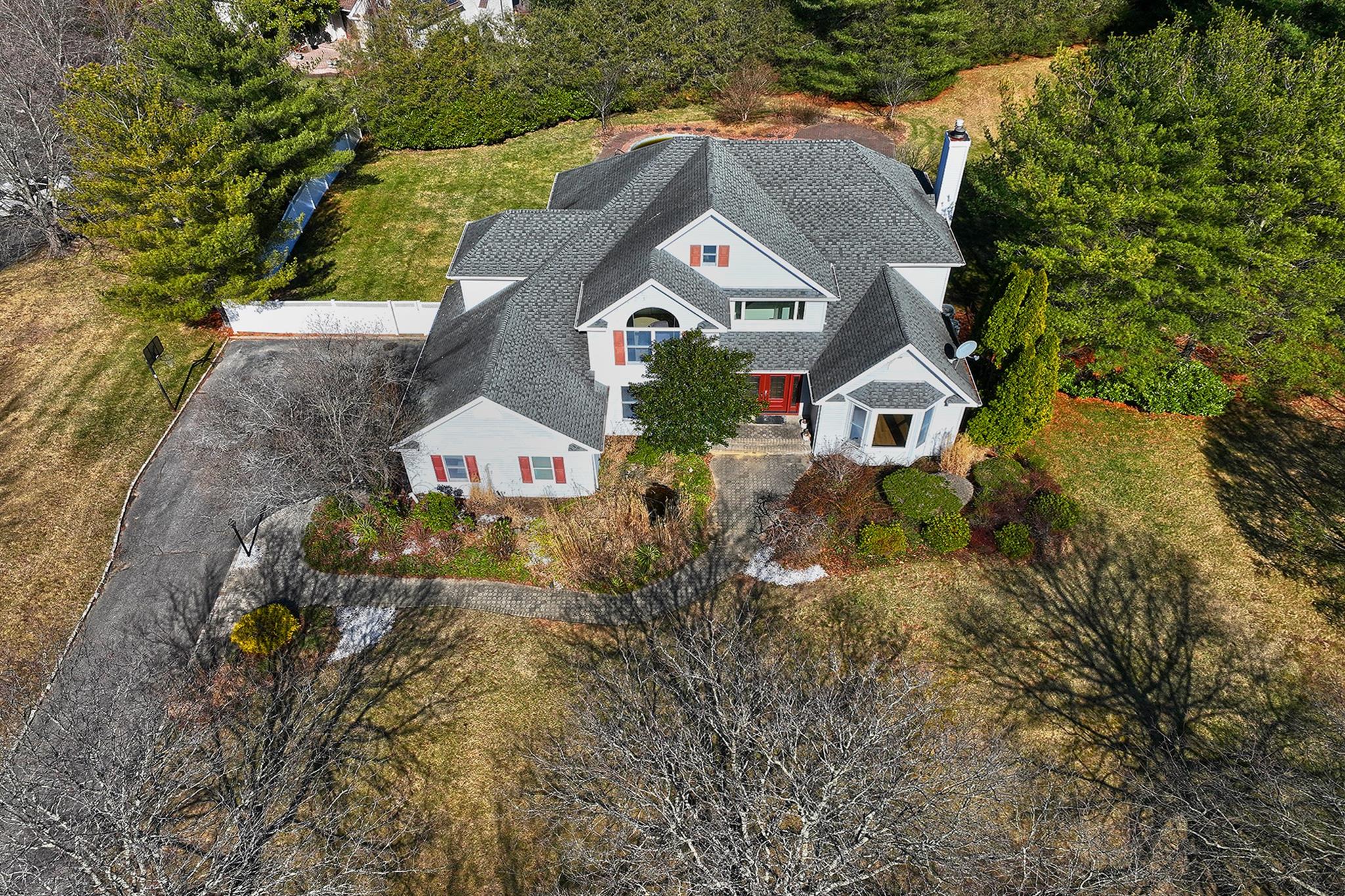 2 Honey Locust Court, Dix Hills, New York image 37