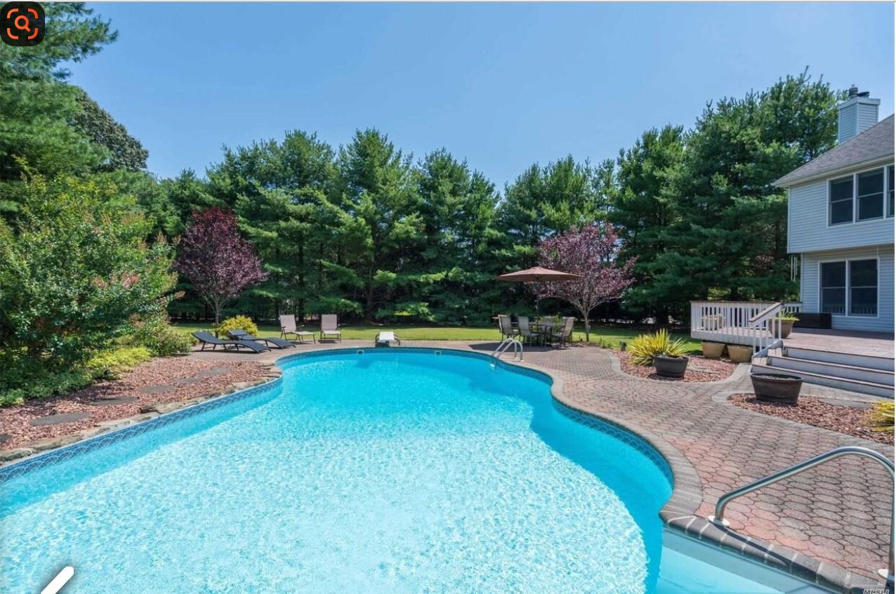 2 Honey Locust Court, Dix Hills, New York image 31