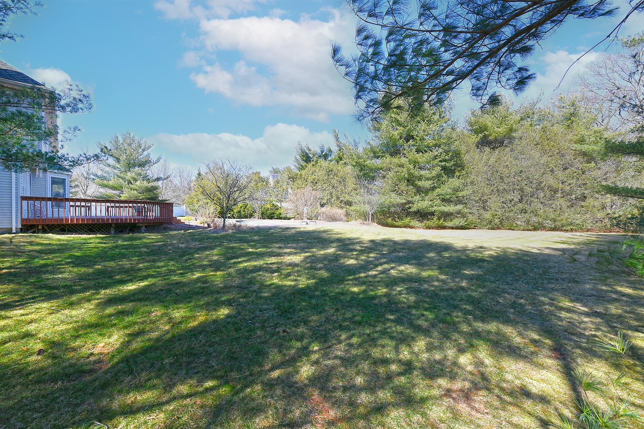 2 Honey Locust Court, Dix Hills, New York image 32