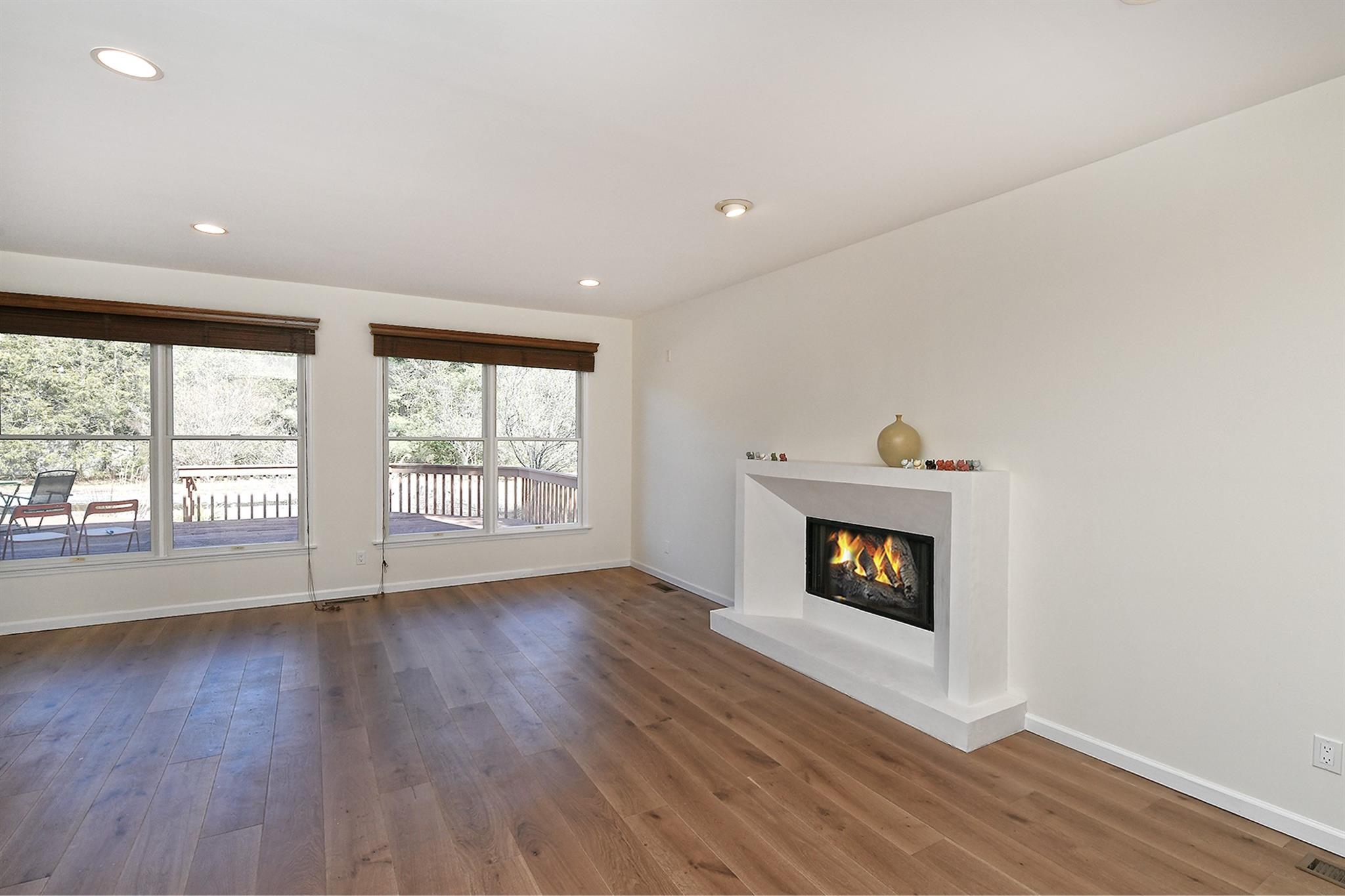 2 Honey Locust Court, Dix Hills, New York image 14