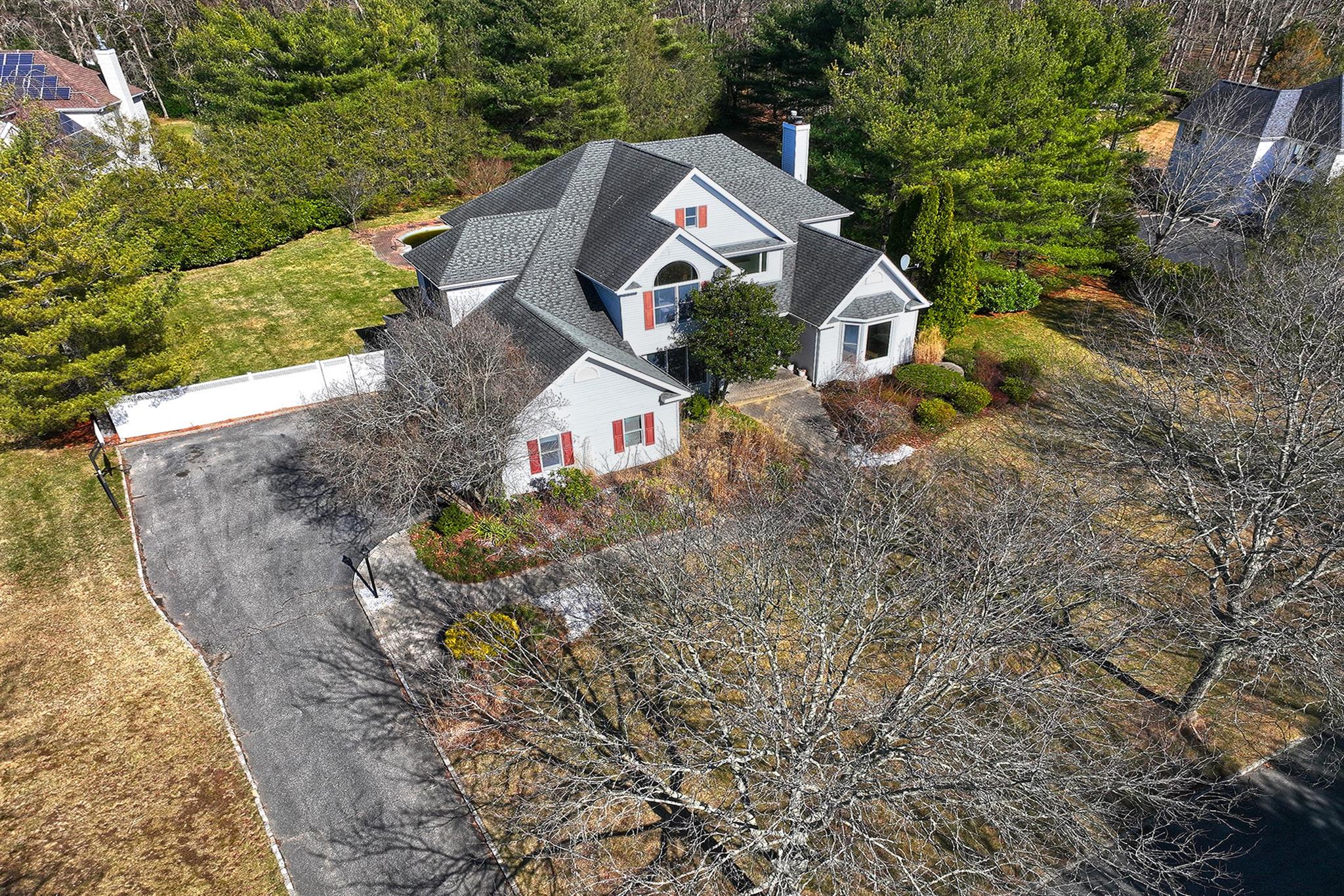 2 Honey Locust Court, Dix Hills, New York image 36
