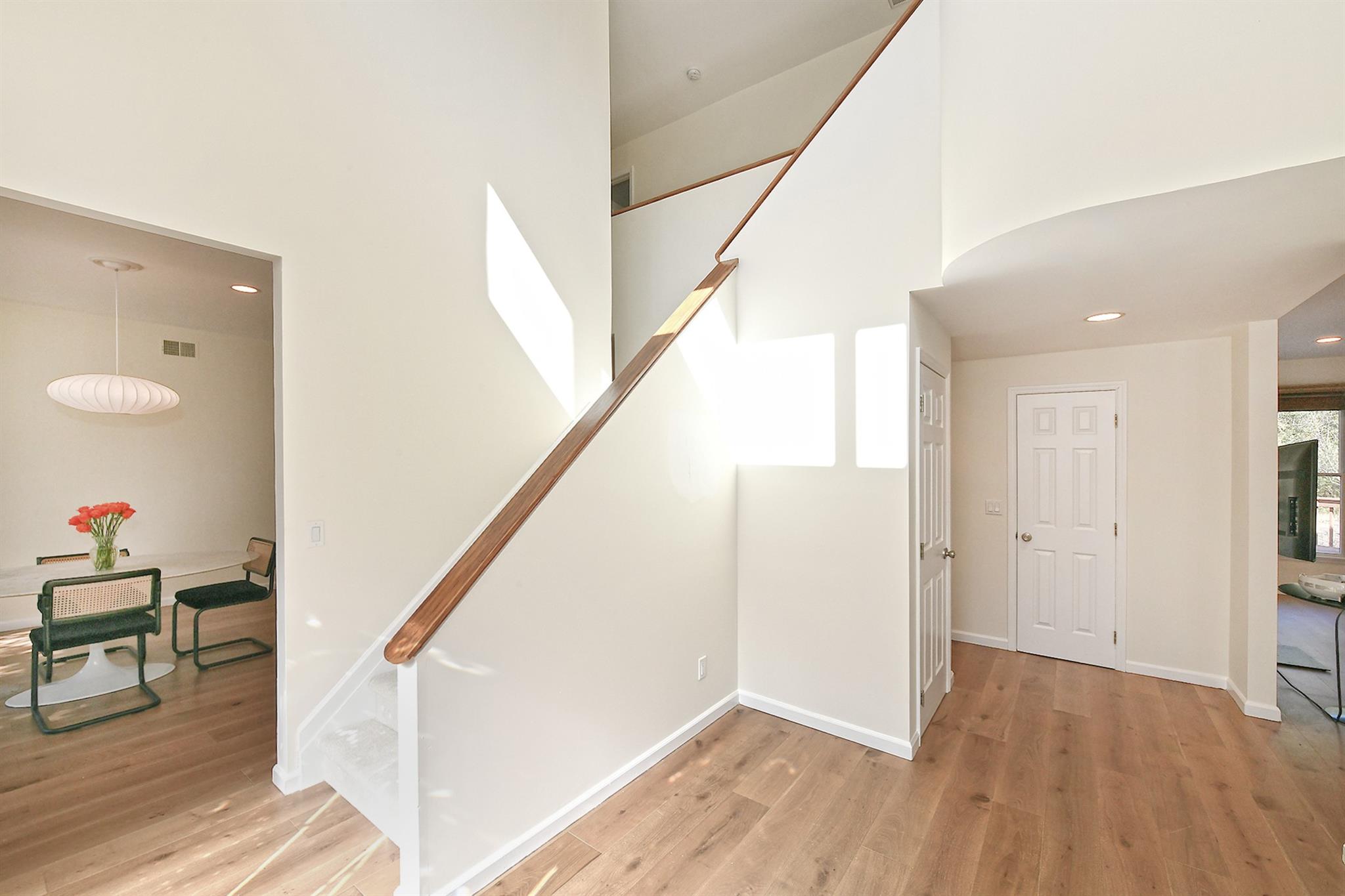 2 Honey Locust Court, Dix Hills, New York image 5