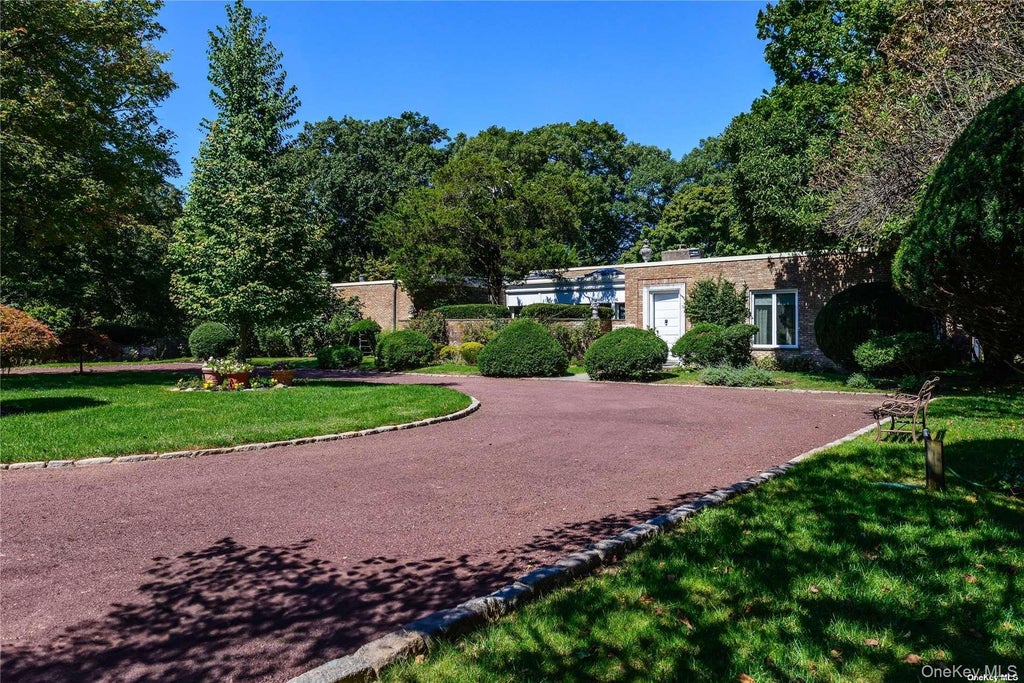 Photo of 153 Royston Lane, Oyster Bay Cove, NY 11771 (MLS # 1030035)