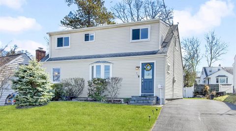 74 Heathcote Road, Yonkers, NY 10710 - MLS#: 846316