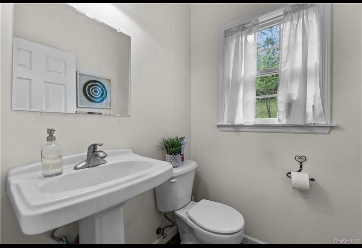 225 Kings Highway, Warwick, New York image 35