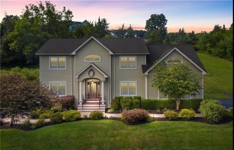 Kings Highway, Warwick, New York - 4 Bedrooms  
4 Bathrooms  
16 Rooms - 