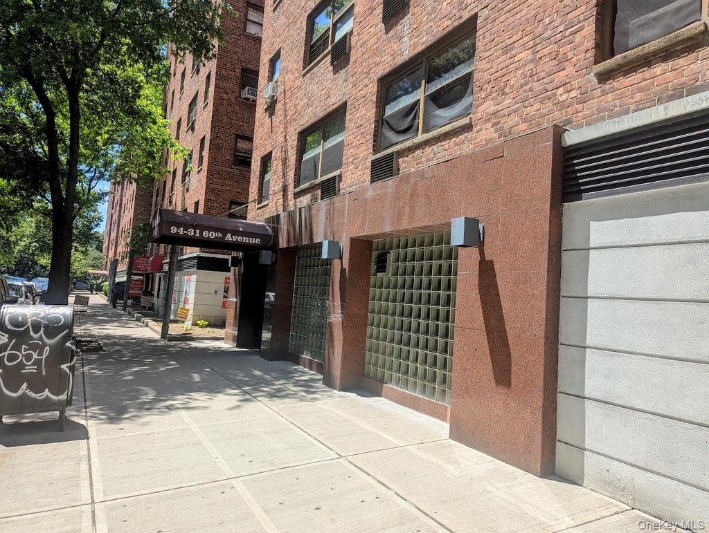 Photo of 94-31 60 Ave Ave #6L, Elmhurst, NY 11373 (MLS # 1012071)