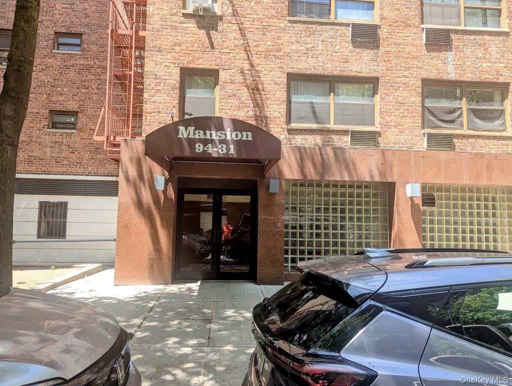 Photo of 94-31 60 Ave Ave #6L, Elmhurst, NY 11373 (MLS # 1012071)