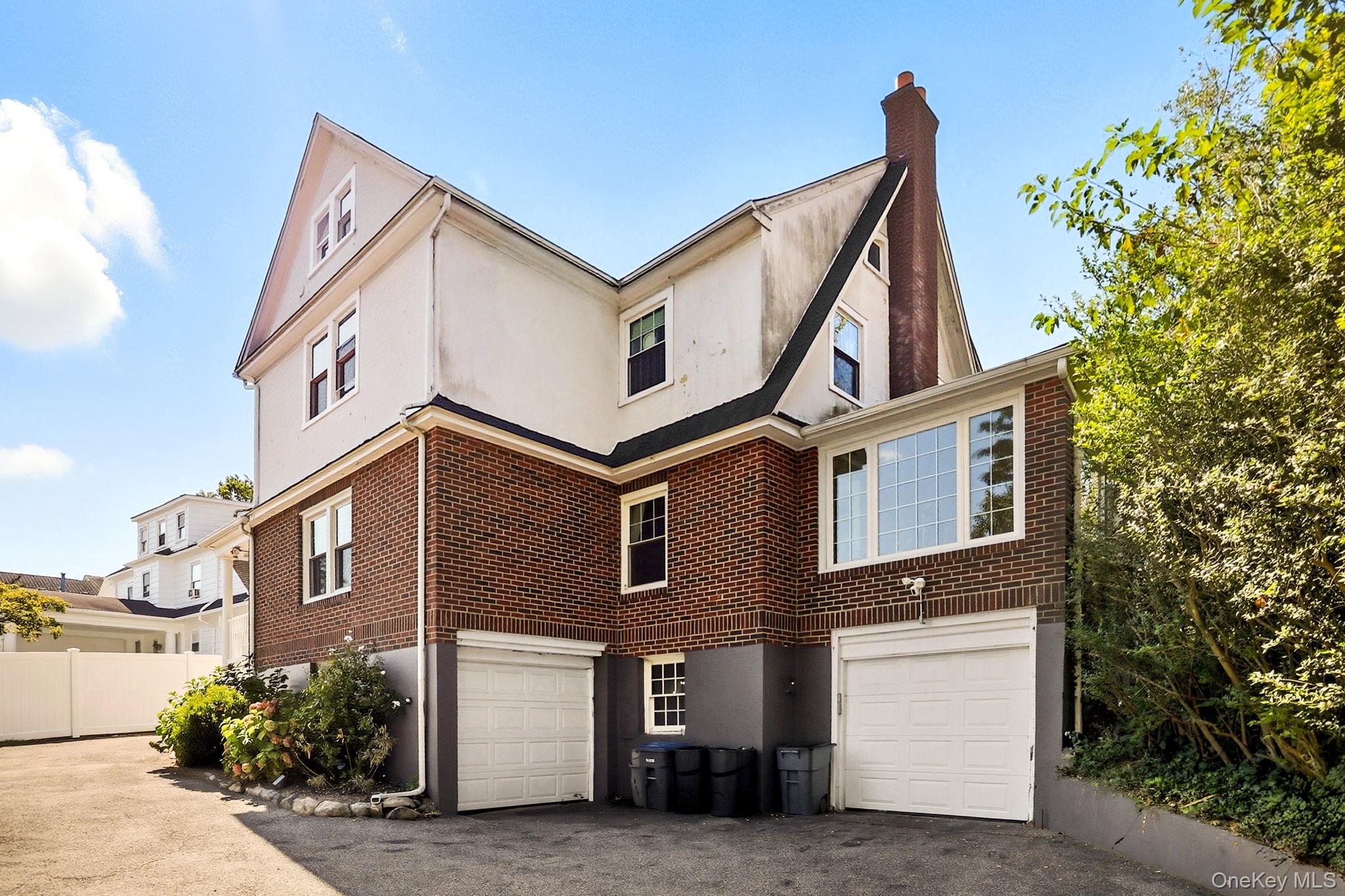 White Plains, New York 10603, United States, 5 Bedrooms Bedrooms, ,3 BathroomsBathrooms,Residential,Active,215470