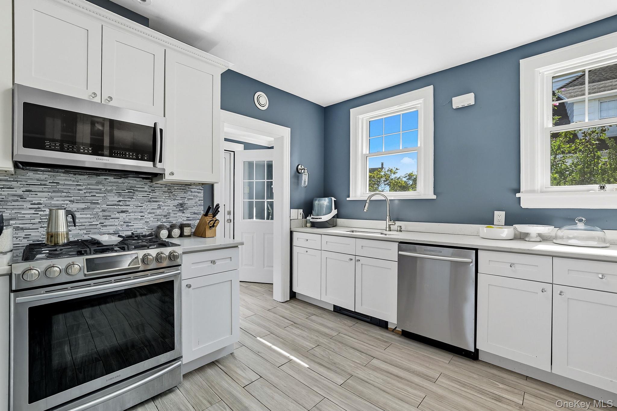 White Plains, New York 10603, United States, 5 Bedrooms Bedrooms, ,3 BathroomsBathrooms,Residential,Active,215470