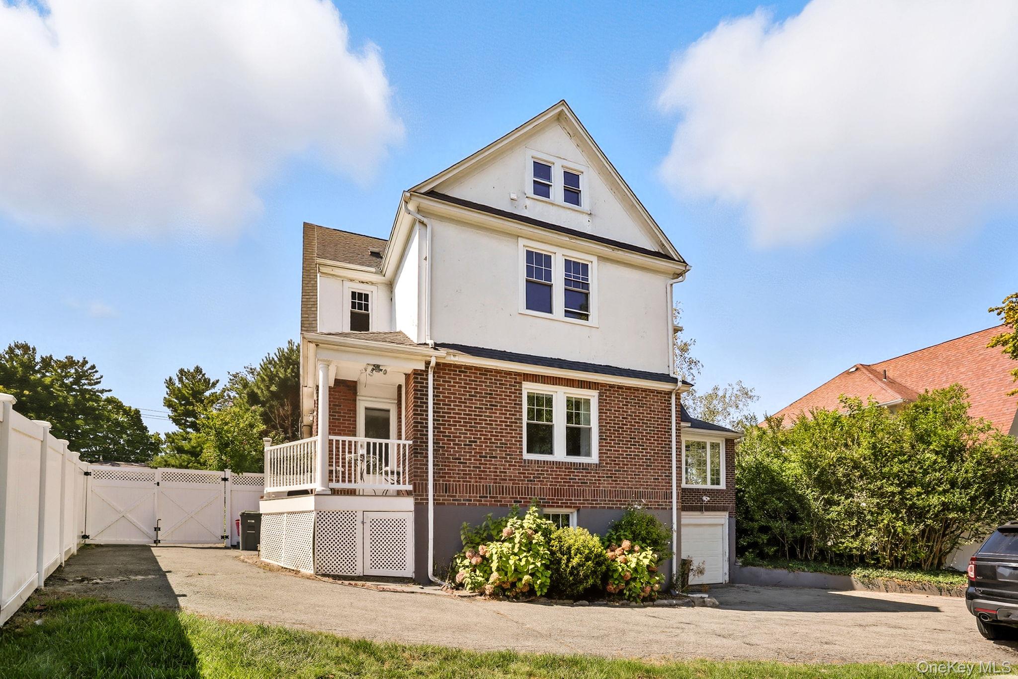 White Plains, New York 10603, United States, 5 Bedrooms Bedrooms, ,3 BathroomsBathrooms,Residential,Active,215470