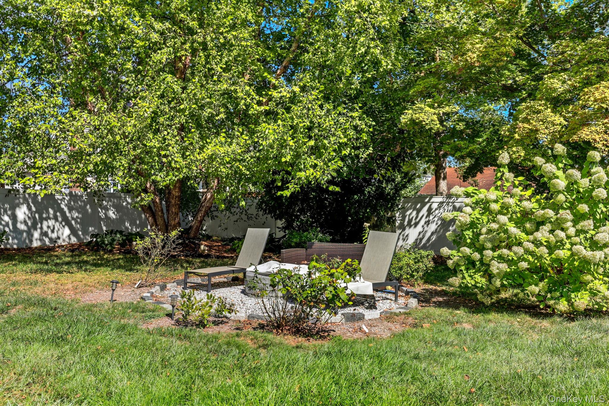 White Plains, New York 10603, United States, 5 Bedrooms Bedrooms, ,3 BathroomsBathrooms,Residential,Active,215470