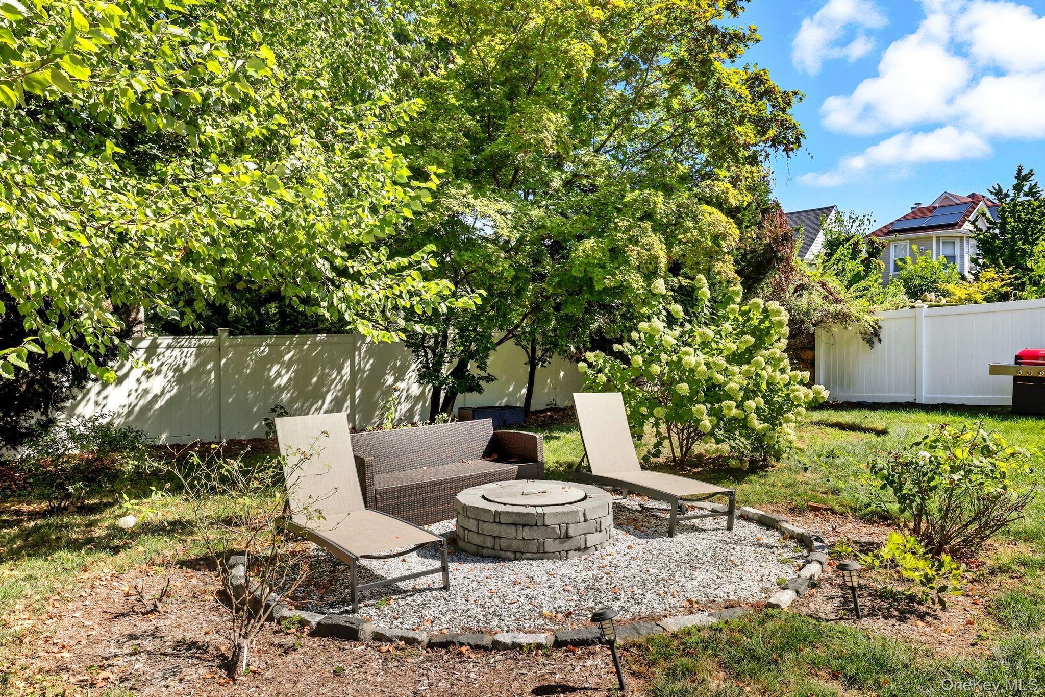 White Plains, New York 10603, United States, 5 Bedrooms Bedrooms, ,3 BathroomsBathrooms,Residential,Active,215470