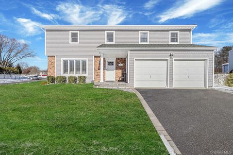 Photo of 49 Gainsborough Road, Holbrook, NY 11741 (MLS # 953554)