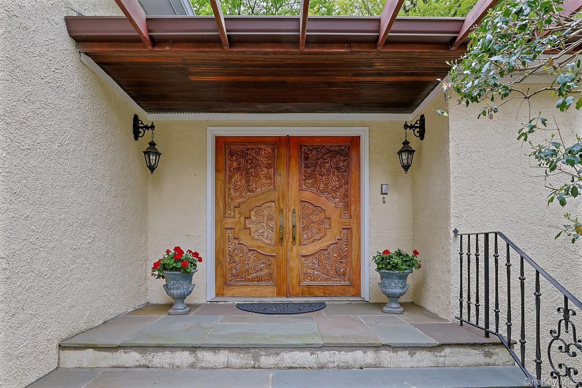 77 Central Drive