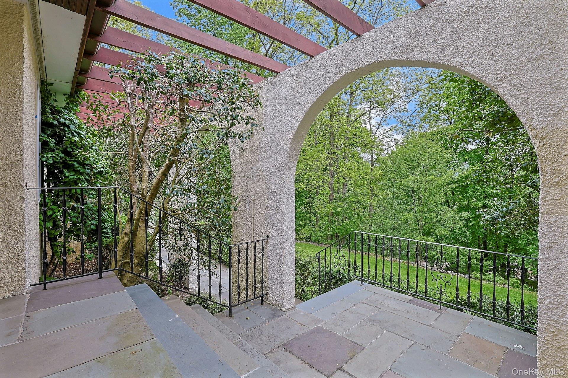 77 Central Drive