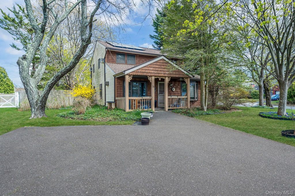 Photo of 35 Mercury Avenue, East Patchogue, NY 11772 (MLS # 989079)