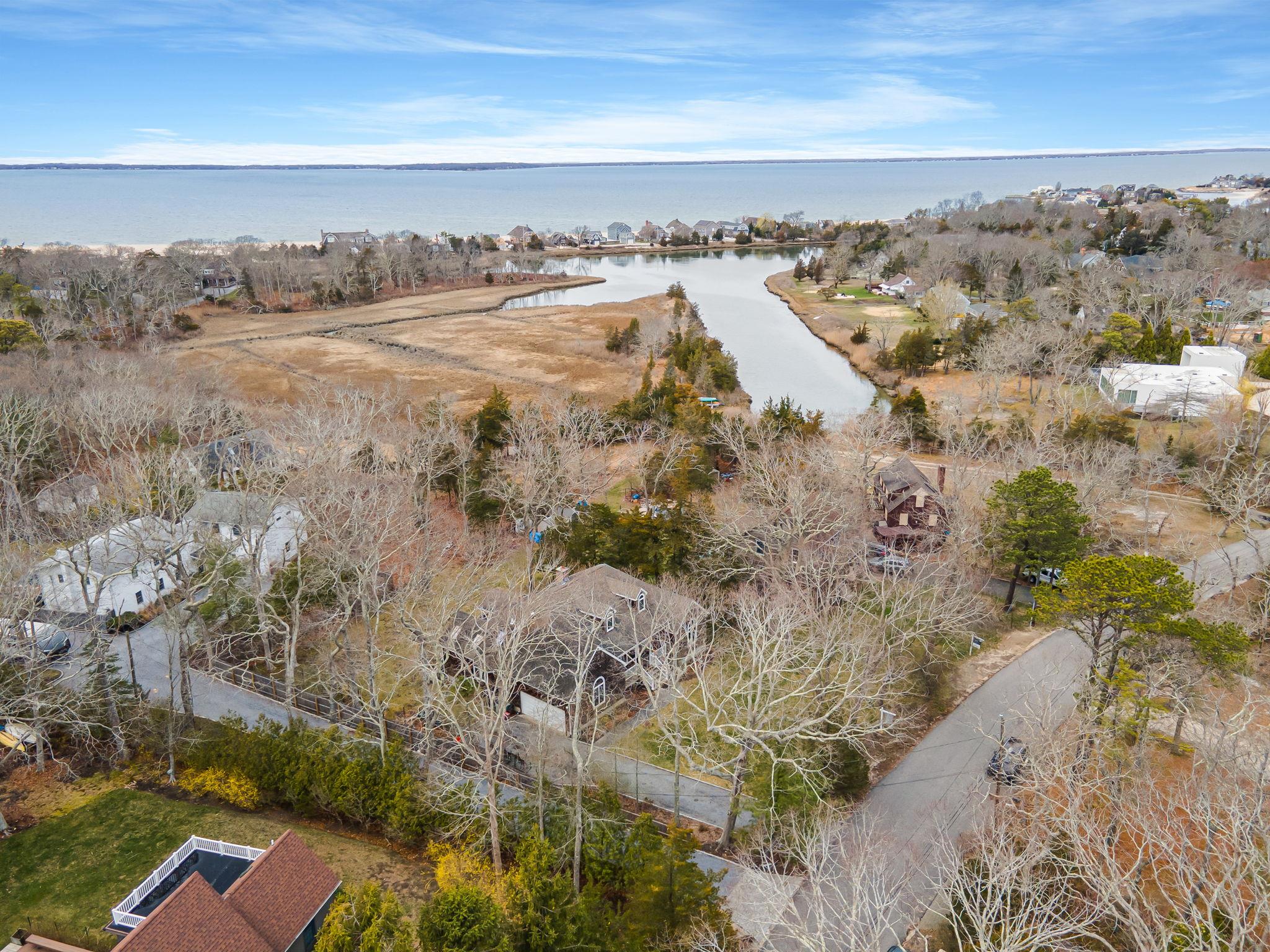 64 Turtle Cove Drive, Southampton, New York image 37