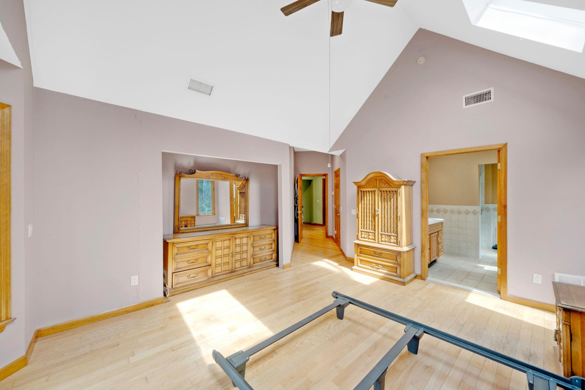 64 Turtle Cove Drive, Southampton, New York image 22