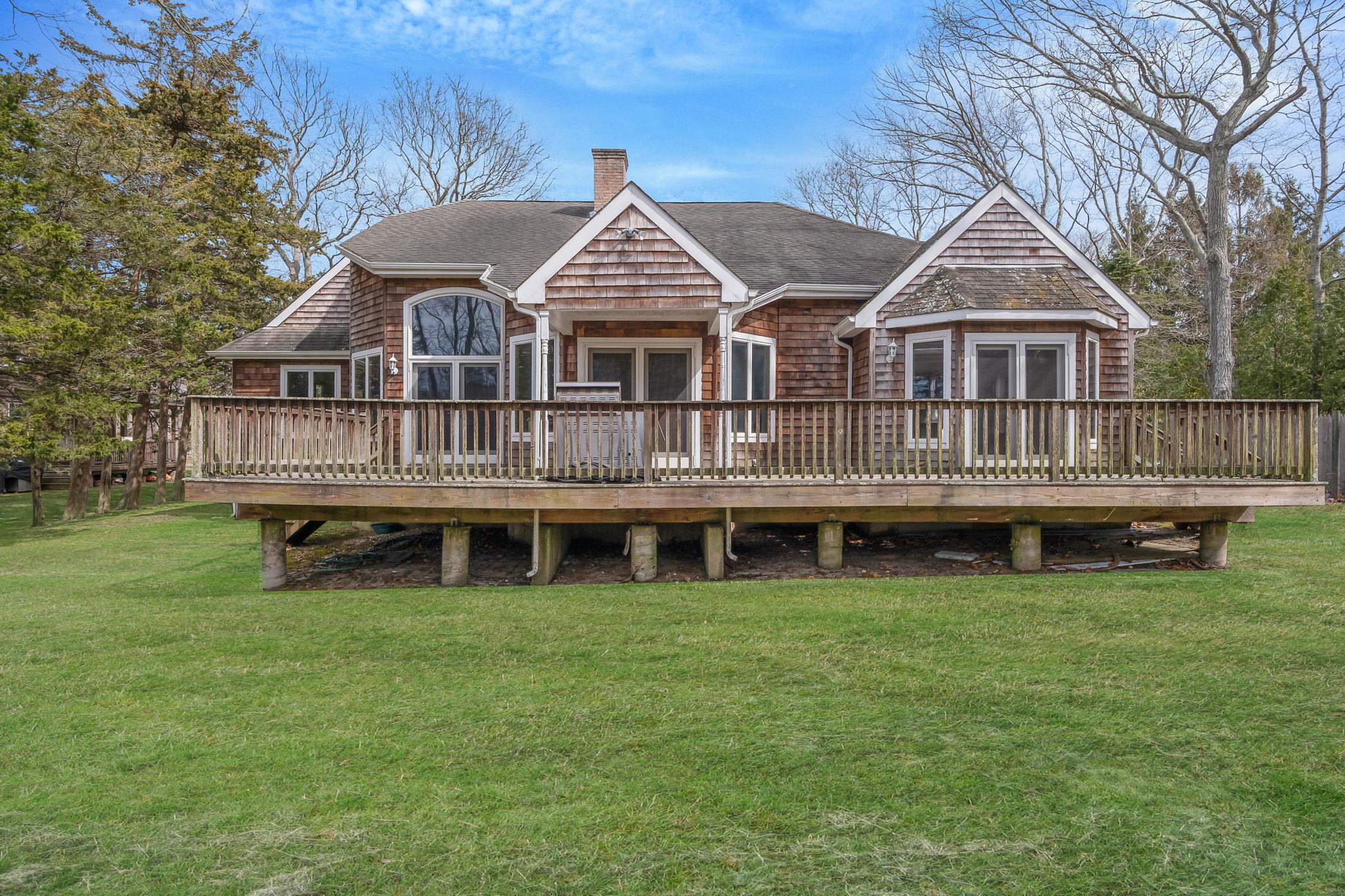 64 Turtle Cove Drive, Southampton, New York image 8