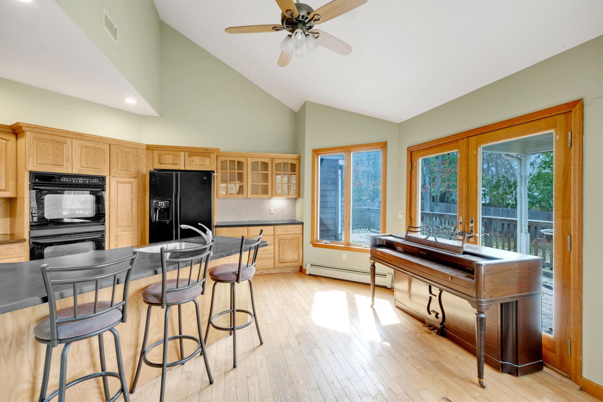 64 Turtle Cove Drive, Southampton, New York image 16