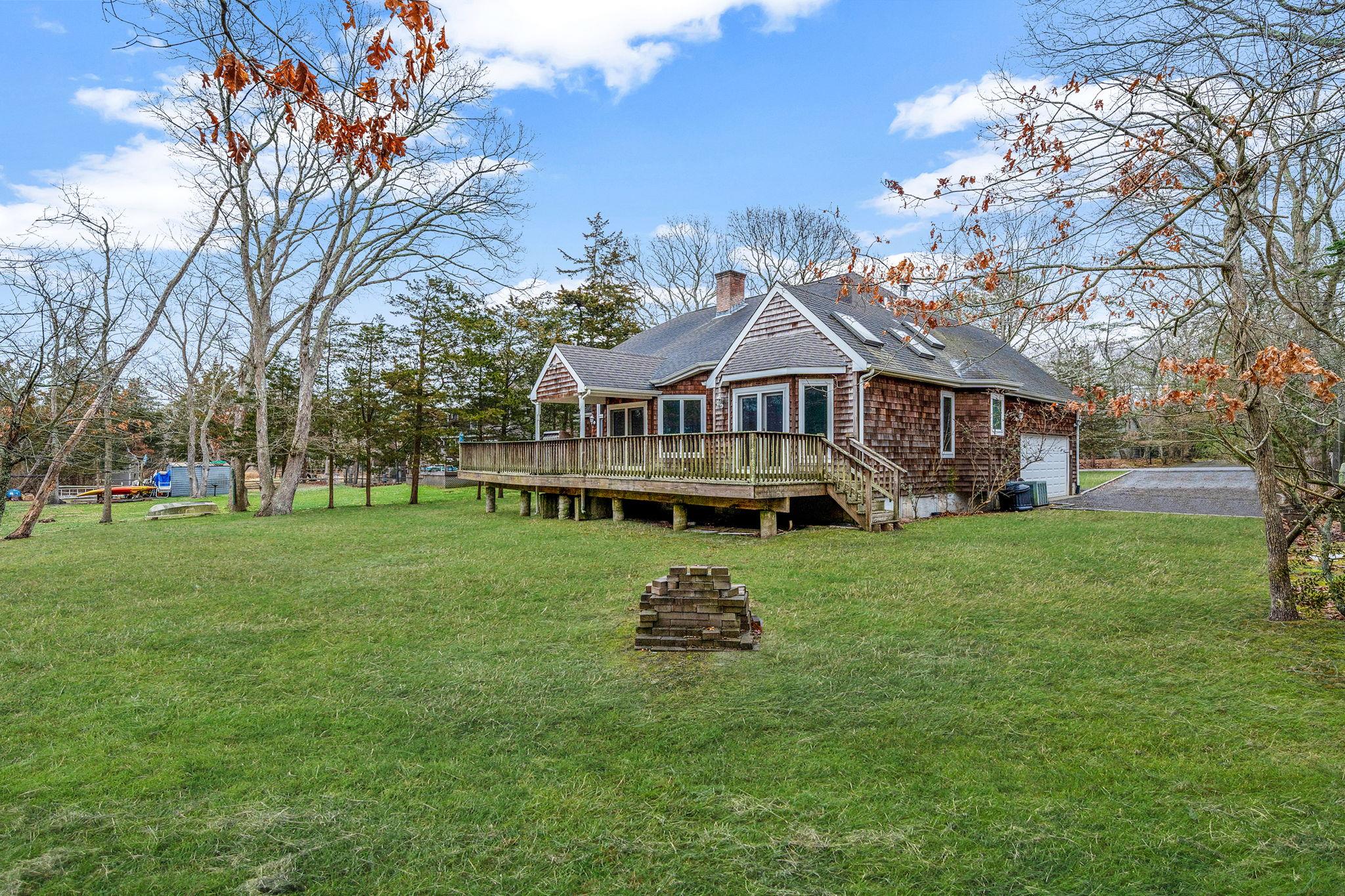 64 Turtle Cove Drive, Southampton, New York image 6